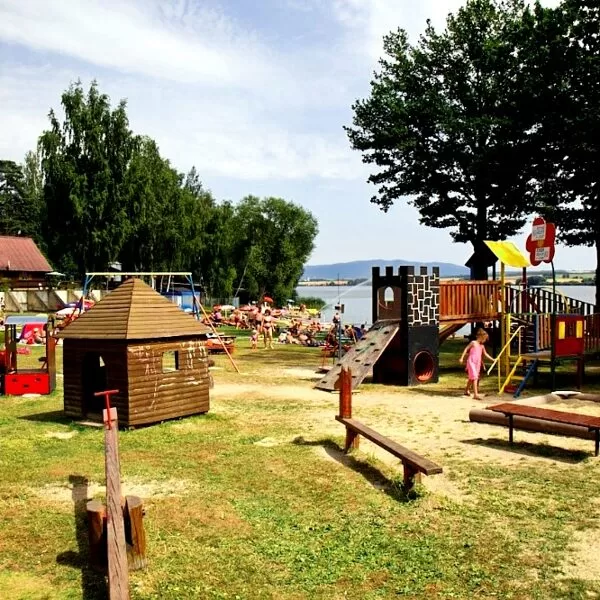 Kinderspielplatz am Strand